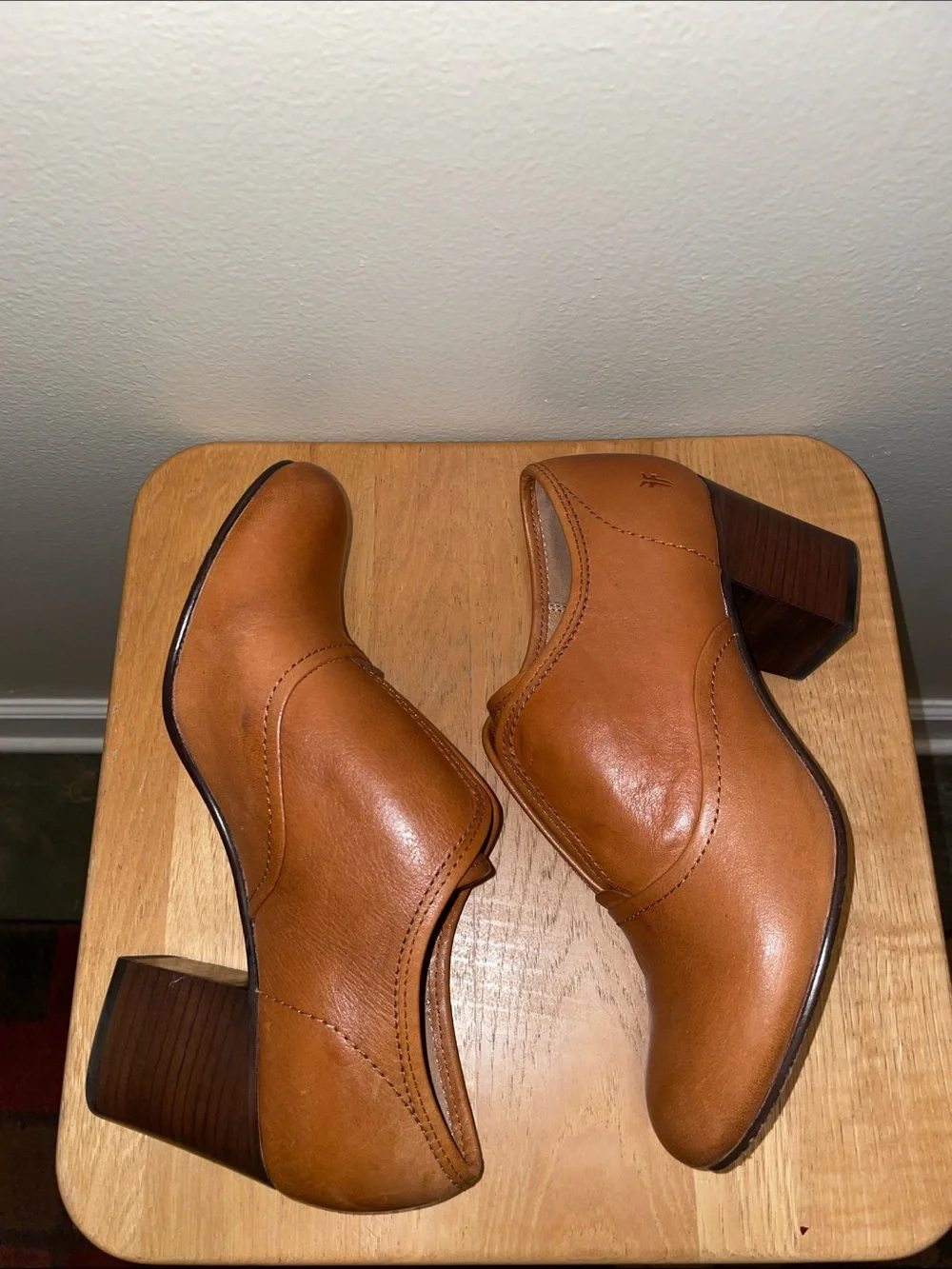 FRYE Women's Caramel Leather Slip-On Ankle Booties Size 8.5 M